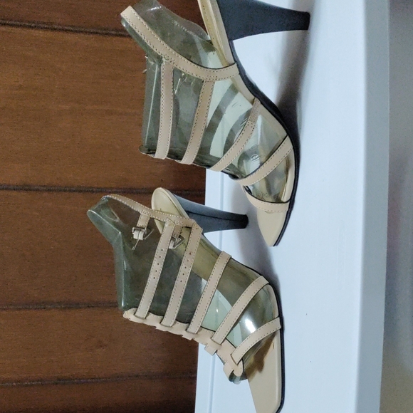 Sandal - Picture 1 of 2